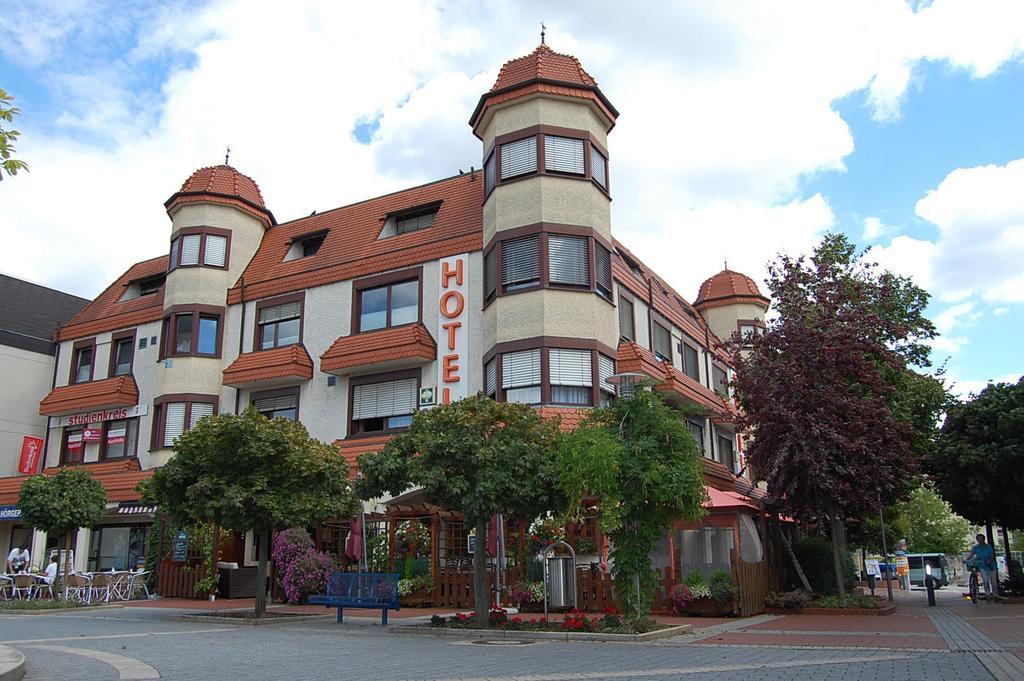 Hotel Restaurant Paelzer-Buwe Haßloch Exterior foto